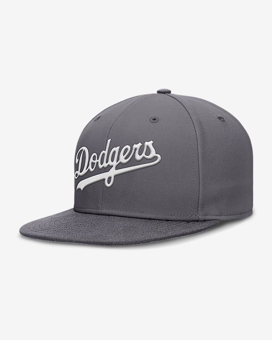 Los Angeles Dodgers True Men s Nike Dri FIT MLB Fitted Hat